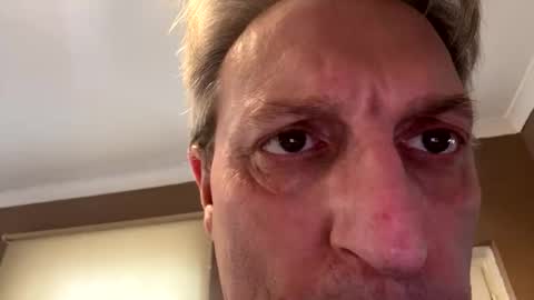 Snapshot of icums4u chatting on May 7, 2026, 5:18 pm icums4u online show from May 7, 2026, 5:18 pm