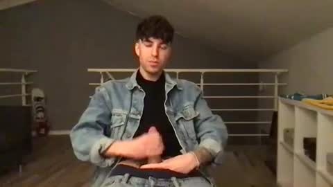 icyninesix online show from January 8, 2025, 10:06 pm