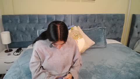 Snapshot of icysweetcam chatting on December 14, 2024, 11:50 am Icy online show from December 14, 2024, 11:50 am