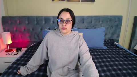 Snapshot of icysweetcam chatting on December 15, 2024, 11:34 am Icy online show from December 15, 2024, 11:34 am
