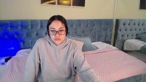 Snapshot of icysweetcam chatting on December 28, 2024, 11:19 am Icy online show from December 28, 2024, 11:19 am