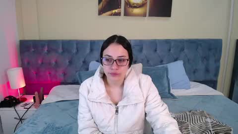 Snapshot of icysweetcam chatting on January 10, 2025, 11:43 am Icy online show from January 10, 2025, 11:43 am