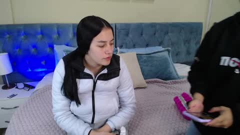 Snapshot of icysweetcam chatting on January 12, 2025, 11:50 am Icy online show from January 12, 2025, 11:50 am