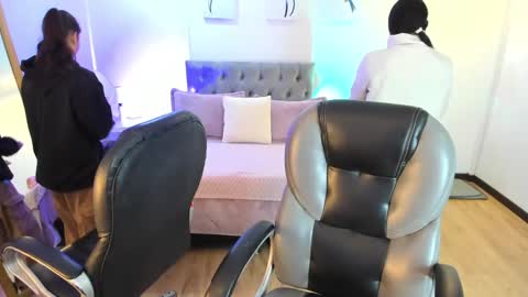 Snapshot of icysweetcam chatting on January 19, 2025, 12:06 pm Icy online show from January 19, 2025, 12:06 pm