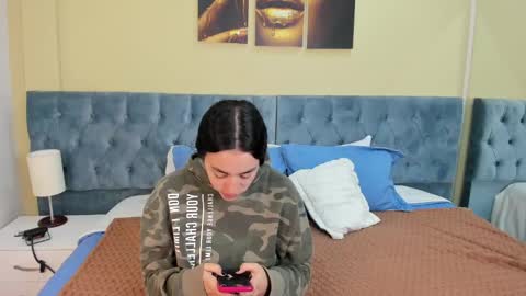 Snapshot of icysweetcam chatting on January 31, 2025, 11:35 am Icy online show from January 31, 2025, 11:35 am