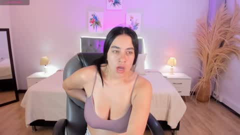 Icy online show from February 18, 2026, 11:50 am