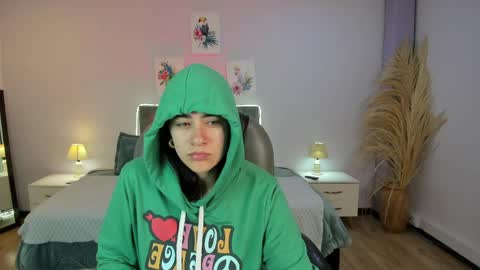 Icy online show from April 17, 2026, 12:08 pm