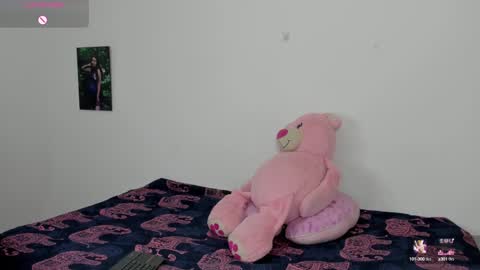 Snapshot of idarazanin24 chatting on December 24, 2024, 11:28 am Idara Zanin online show from December 24, 2024, 11:28 am