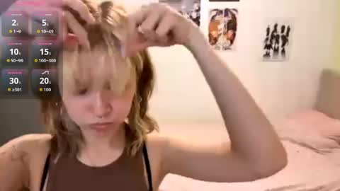 Sarah online show from May 4, 2026, 8:27 pm