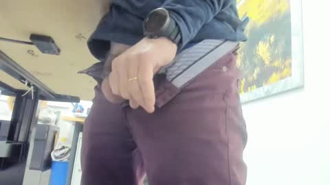 idfunguy2023 online show from December 10, 2024, 12:28 am