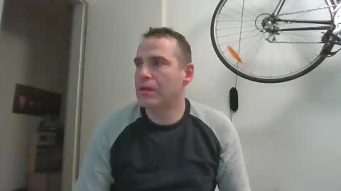 idontknowwhy1 online show from January 2, 2025, 7:12 am