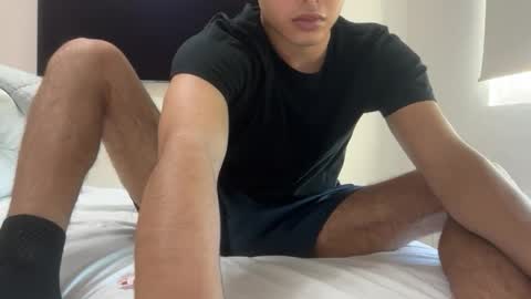 Snapshot of iffyuh15 chatting on May 11, 2026, 6:05 pm iffyuh15 online show from May 11, 2026, 6:05 pm