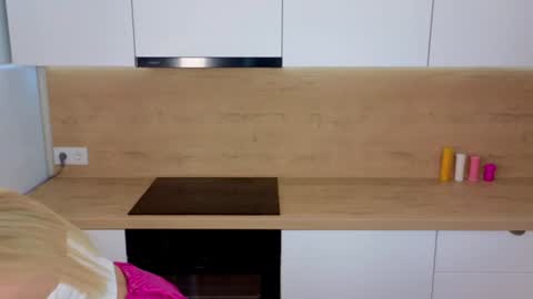 Lisa online show from December 21, 2024, 6:30 am