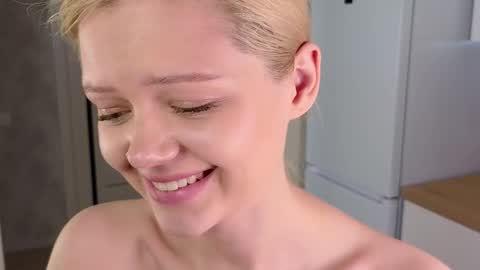 Lisa online show from March 4, 2025, 9:29 am