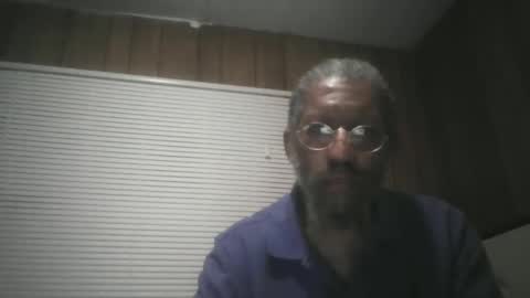 Snapshot of igasu chatting on September 18, 2025, 6:04 am igasu online show from September 18, 2025, 6:04 am