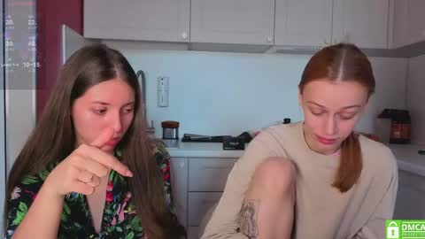 Snapshot of ihavepaws33 chatting on May 7, 2026, 9:14 am Julia and Mira online show from May 7, 2026, 9:14 am