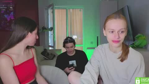 Snapshot of ihavepaws33 chatting on May 12, 2026, 4:31 am Julia and Mira online show from May 12, 2026, 4:31 am