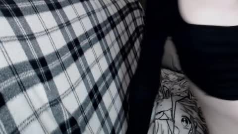 iiiiiiis online show from October 17, 2025, 10:23 pm