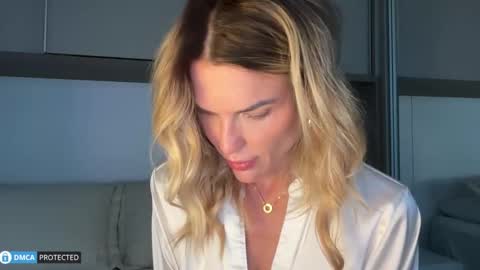 Ivy online show from February 11, 2026, 10:15 pm