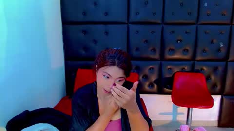 Snapshot of iisalombardi chatting on February 28, 2026, 3:29 am iisalombardi online show from February 28, 2026, 3:29 am