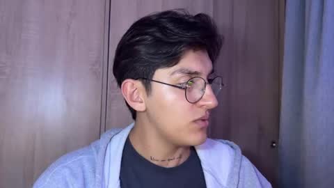 ikyan_nc online show from September 24, 2025, 2:37 am