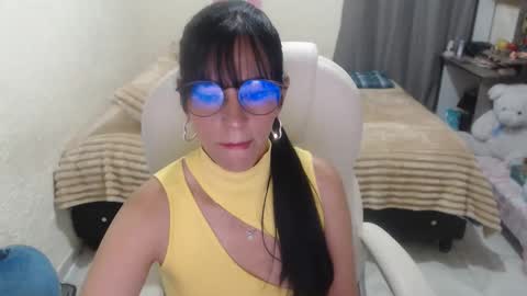 Ilaira  online show from April 17, 2026, 11:57 am