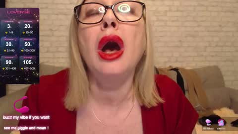 IlariaCetoi online show from February 23, 2025, 3:35 am