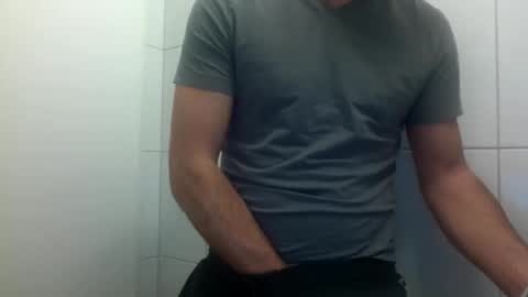 Snapshot of ilcaponero chatting on April 21, 2026, 9:50 pm ilcaponero online show from April 21, 2026, 9:50 pm