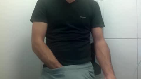 Snapshot of ilcaponero chatting on April 22, 2026, 10:11 pm ilcaponero online show from April 22, 2026, 10:11 pm