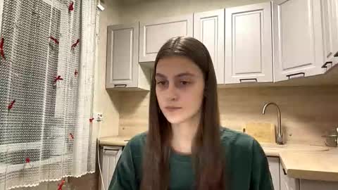 Sophie online show from March 4, 2026, 1:28 pm