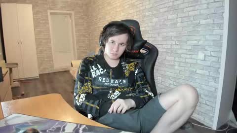 iliaskris online show from March 11, 2025, 12:22 am