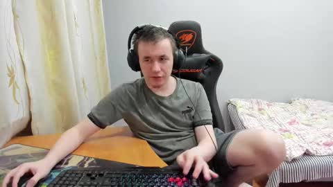 iliaskris online show from November 17, 2025, 12:22 pm