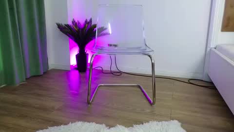 Emma online show from September 26, 2025, 5:33 am