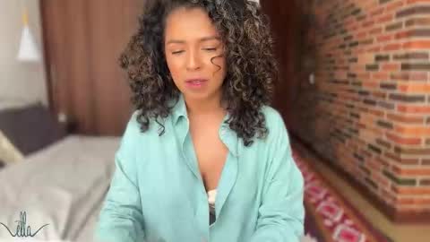 Snapshot of illaroom chatting on December 6, 2024, 3:33 pm Kloe online show from December 6, 2024, 3:33 pm