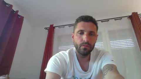 illela1387 online show from April 24, 2026, 4:42 pm