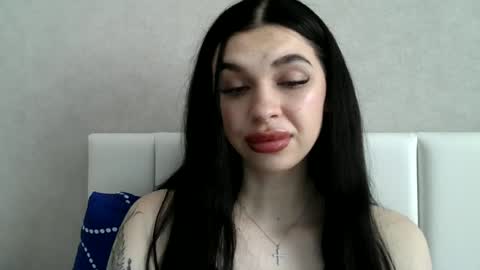 Snapshot of illonax chatting on July 4, 2026, 12:22 pm Ilona online show from July 4, 2026, 12:22 pm