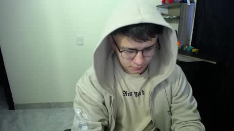 Snapshot of im__noah chatting on March 2, 2025, 11:18 am im__noah online show from March 2, 2025, 11:18 am