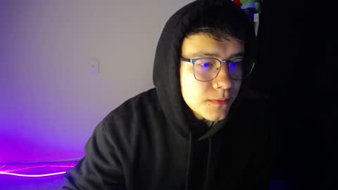 Snapshot of im__noah chatting on March 5, 2025, 10:33 am im__noah online show from March 5, 2025, 10:33 am