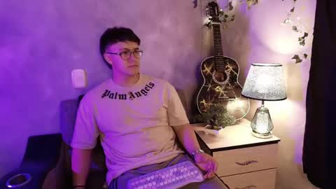 Snapshot of im__noah chatting on April 5, 2026, 1:14 am im__noah online show from April 5, 2026, 1:14 am