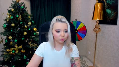 Roxy online show from December 26, 2024, 7:49 pm