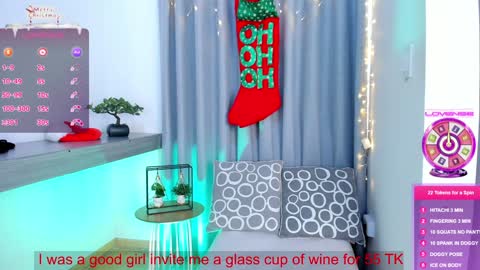  LUCY online show from December 22, 2024, 3:44 pm