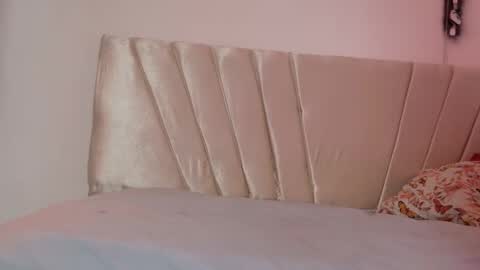 aurora online show from October 17, 2025, 7:27 pm