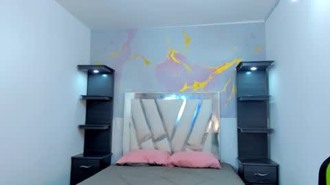 im_brittany_333 online show from January 7, 2026, 9:34 am