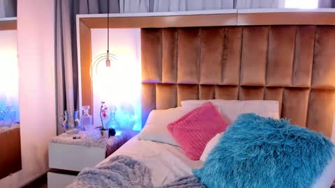 Anna  online show from January 14, 2025, 2:53 pm