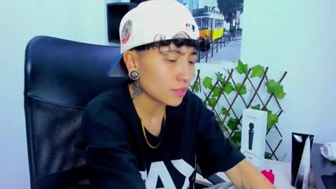 mathias online show from November 9, 2025, 4:05 pm