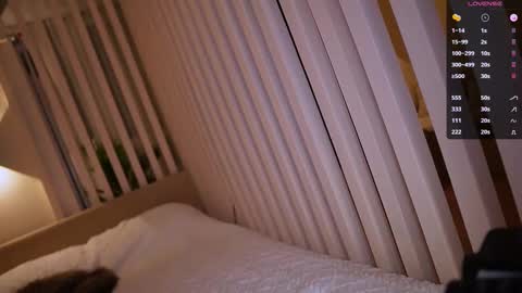 Milla online show from November 11, 2025, 3:23 pm