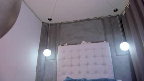 Perseo - Help me with 50 thumbs up online show from March 5, 2026, 9:11 pm