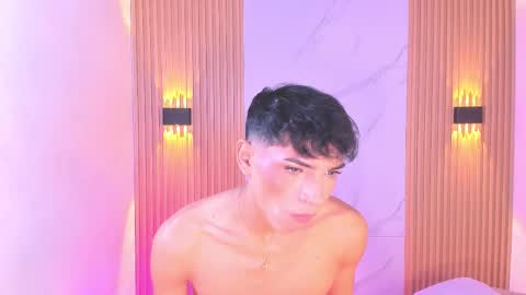 Snapshot of im_sebaslopez chatting on November 11, 2025, 8:20 pm im_sebaslopez online show from November 11, 2025, 8:20 pm