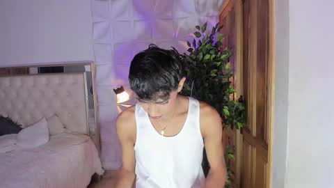 Snapshot of im_sebaslopez chatting on November 20, 2025, 11:43 am im_sebaslopez online show from November 20, 2025, 11:43 am