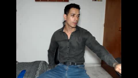 im_taylor24 online show from November 23, 2025, 11:26 pm